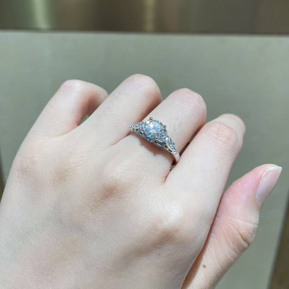 Light Luxury Four Claw Women's Ring S925 Silver Plated Platinum Customized Selection Main Stone Moissanite Diamond 1.0ct/Secondary Stone High Carbon Diamond